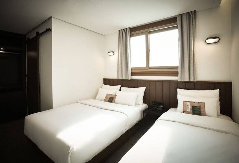 חדר דלוקס, Lumia Myeongdong