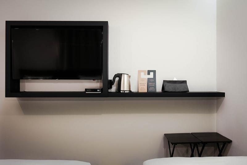 חדר סטנדרט לשלושה, Lumia Myeongdong