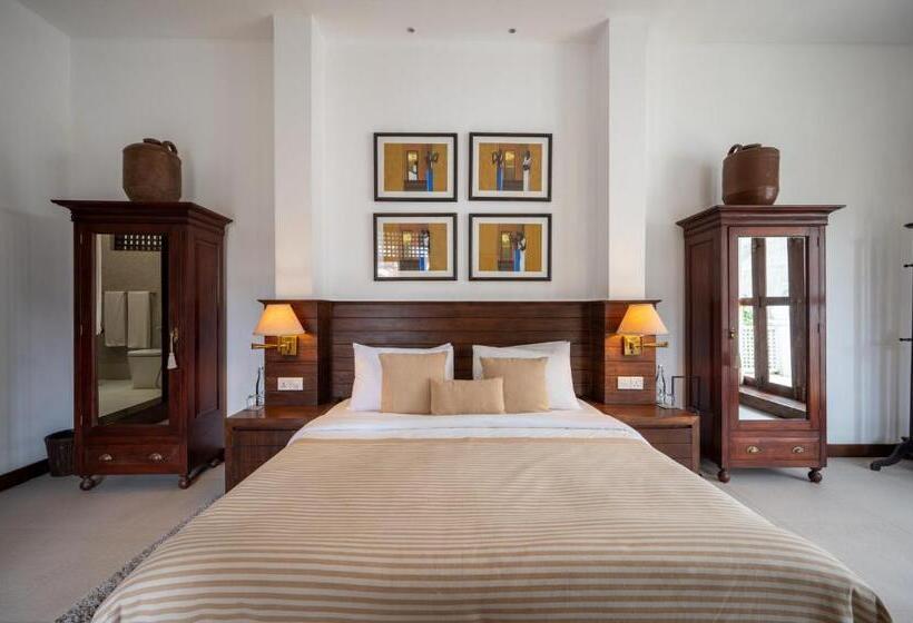 חדר סופריור, 42 Lighthouse Street