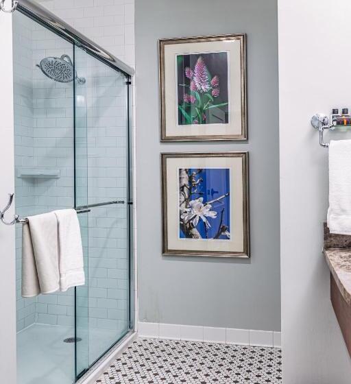 Номер Стандарт Кровать Кинг Адаптированный для Инвалидов, The Inn At The Crossroads