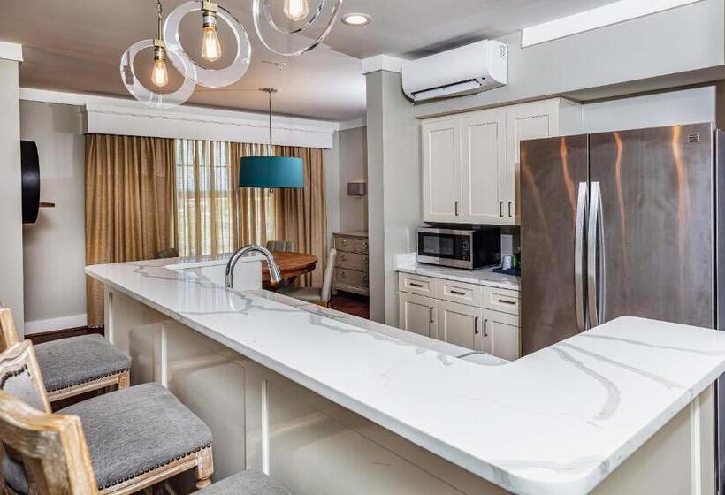 Люкс Кровать Кинг, The Inn At The Crossroads