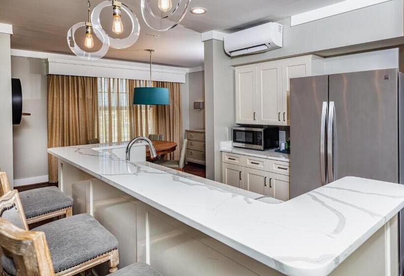 Люкс Кровать Кинг, The Inn At The Crossroads