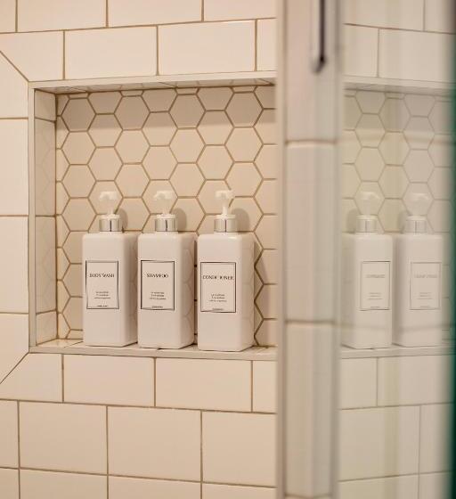 豪华工作室, Stirling All Suites