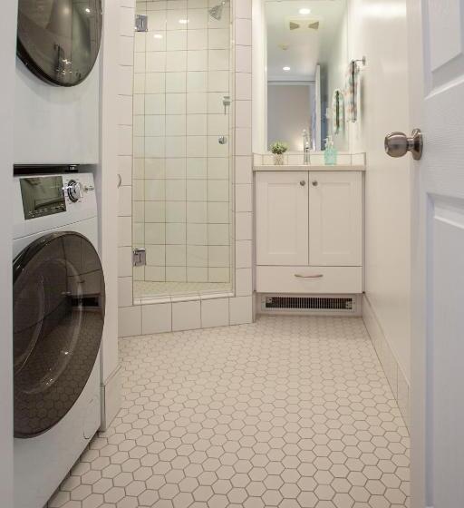 标准工作室带阳台, Stirling All Suites