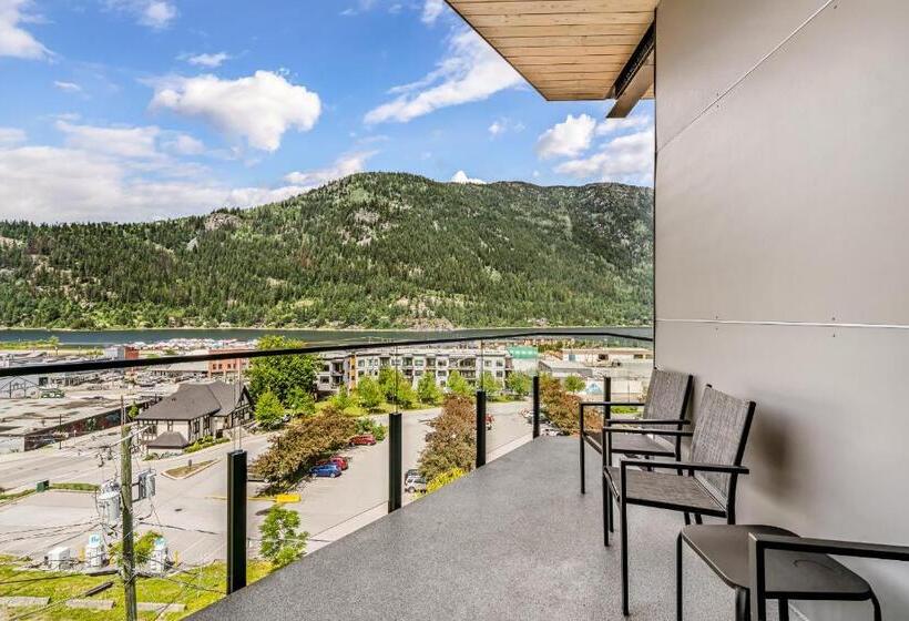 小型套房带阳台, Stirling All Suites