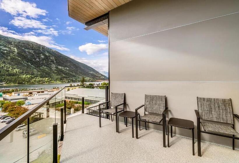 小型套房带阳台, Stirling All Suites