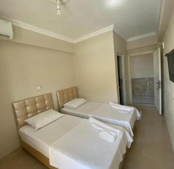 プールビュースタンダードルーム, Altinkum Tatil Konakları