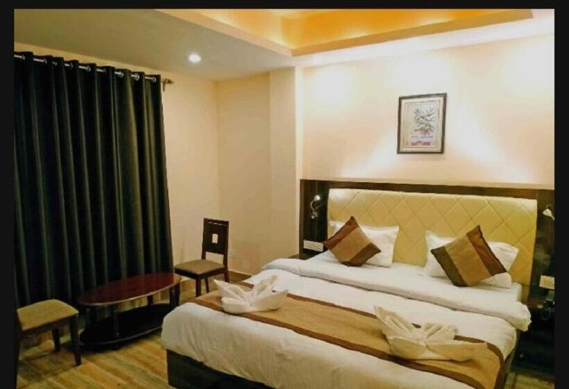 デラックストリプルルーム, Garden Retreat