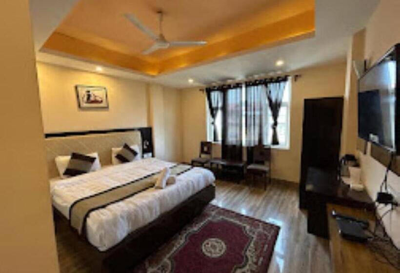 デラックストリプルルーム, Garden Retreat