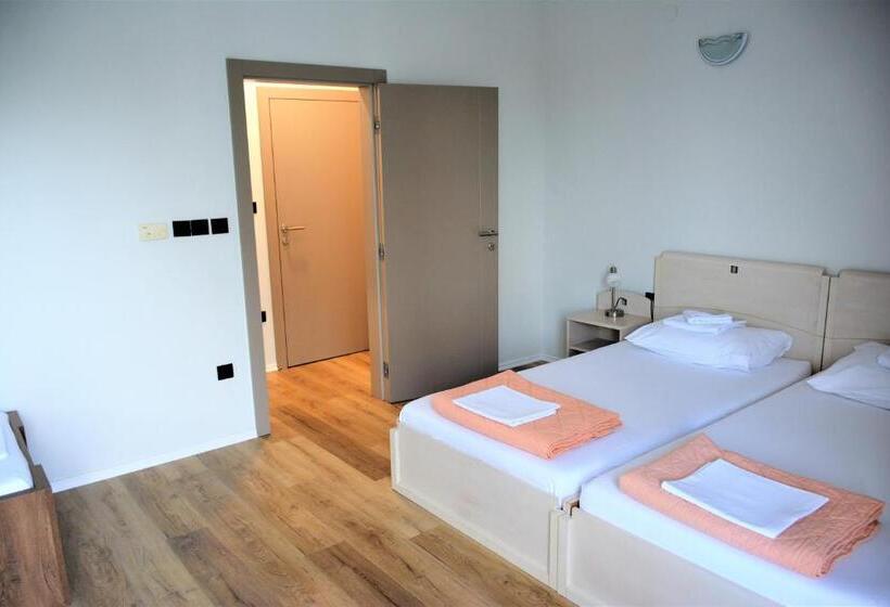 オーシャンビュースタンダードルーム, Guesthouse Aurora