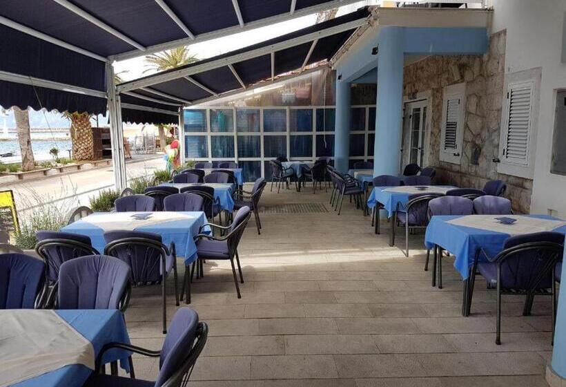 اتاق استاندارد با چشم‌انداز دریا, Guesthouse Aurora