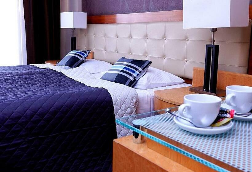 استودیوی استاندارد, Platinum Ostróda