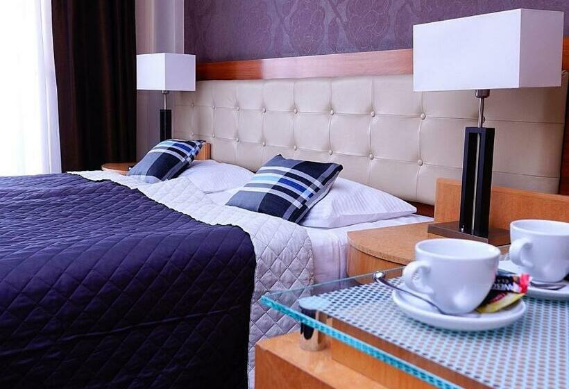 استودیوی استاندارد, Platinum Ostróda