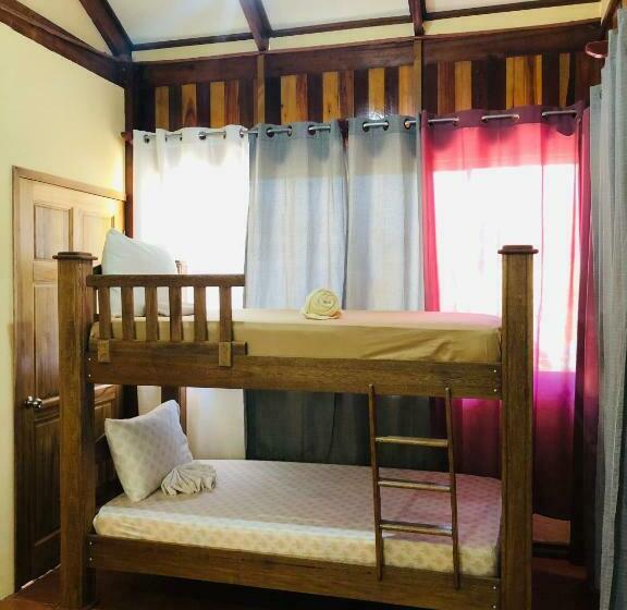 غرفة ديلوكس, Cocodrilo Sierpe