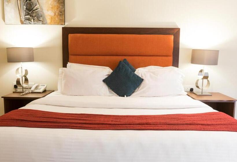 اتاق لوکس, Lodge By Eagles