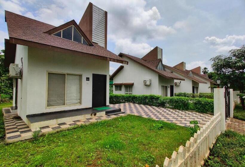 וילה בת חדר שינה 1, Pushpam Lords Resort Karjat  Pure Veg