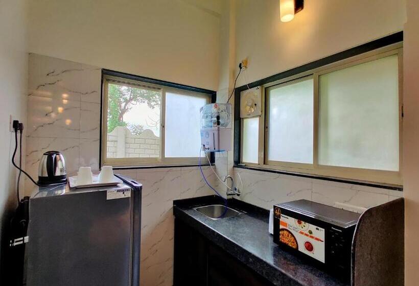 ‫فيلا غرفة نوم واحدة, Pushpam Lords Resort Karjat  Pure Veg