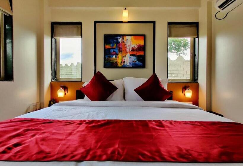 ‫فيلا غرفة نوم واحدة, Pushpam Lords Resort Karjat  Pure Veg