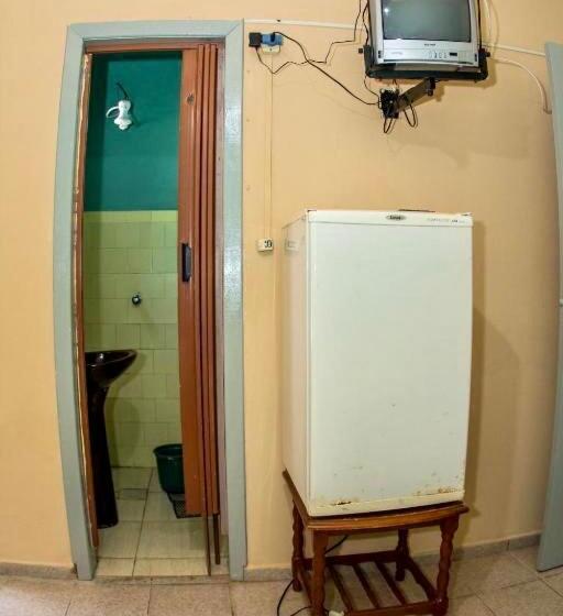 חדר סטנדרט לארבעה, Elite