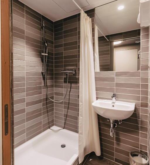 Четырехместный Номер Стандарт, Jugendherberge München City   Hostel