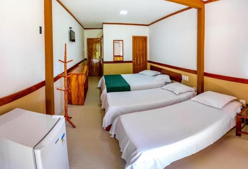 חדר סטנדרטי לארבעה עם חדר אמבטיה משותף, Garapua Praia