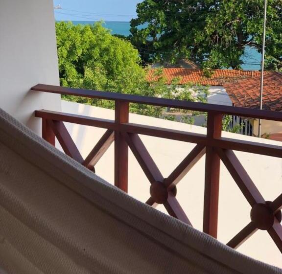 חדר סטנדרט לשלושה עם מרפסת, Garapua Praia