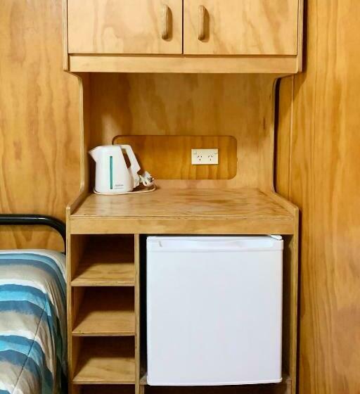 חדר סטנדרט חדר אמבטיה משותף, Airlie Beach Magnums   Adults Only