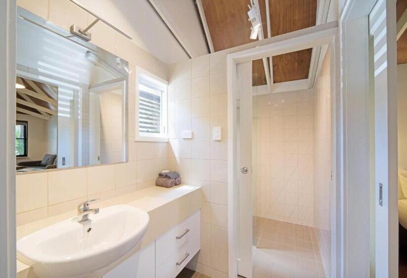 בקתה, Airlie Beach Magnums   Adults Only