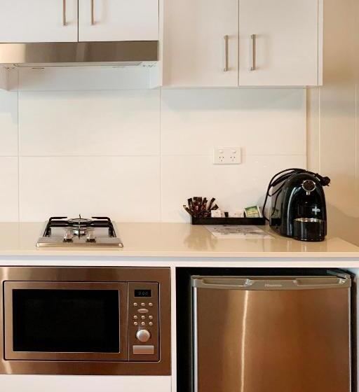 בקתה, Airlie Beach Magnums   Adults Only