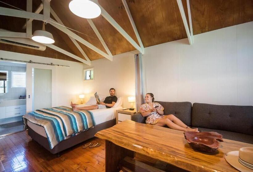 Хижина, Airlie Beach Magnums   Adults Only