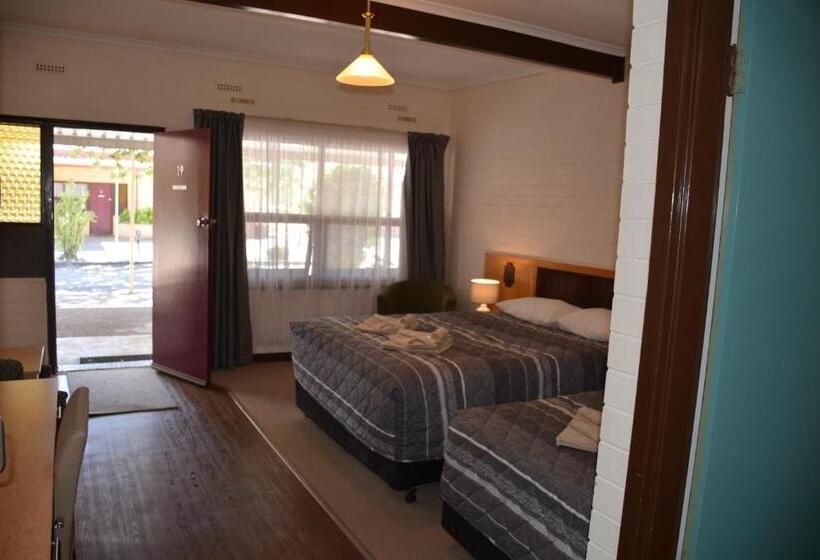 スタンダードトリプルルーム, Angaston Vineyards Motel