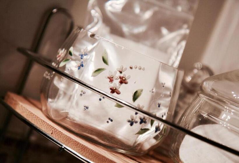 סוויטה, Le Manoir De Marie Lou