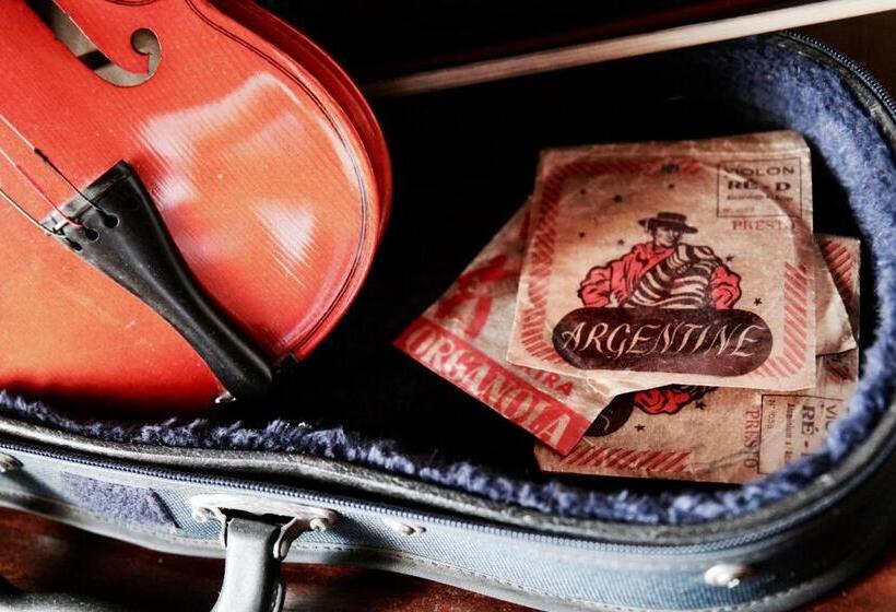 جناح, Le Manoir De Marie Lou