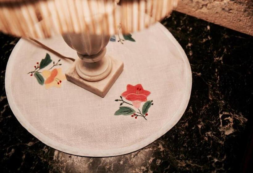 סוויטה, Le Manoir De Marie Lou