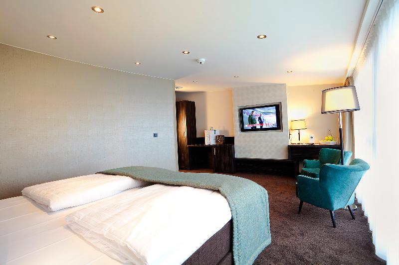 家庭间, Centro Hotel Ayun Deluxe