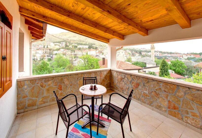 اتاق استاندارد با بالکن, Almira