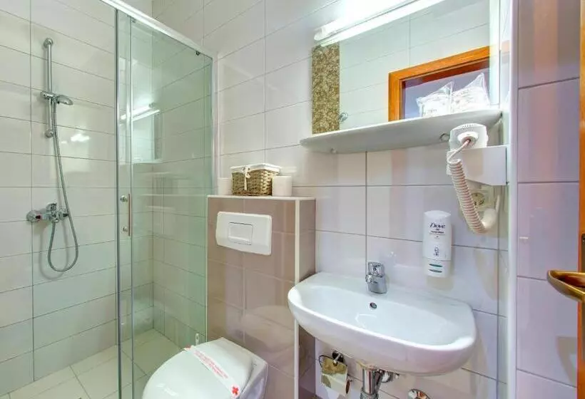Standard Triple Room with Terrace, Almira