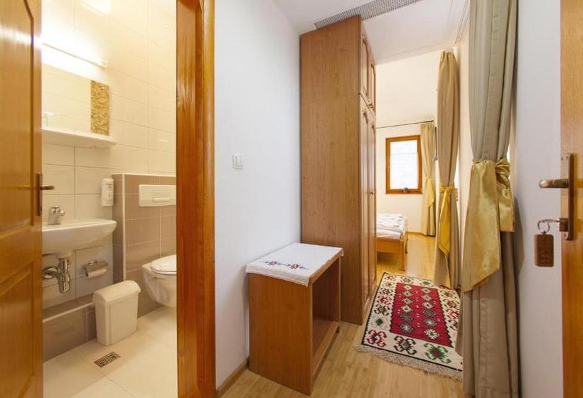 اتاق استاندارد, Almira