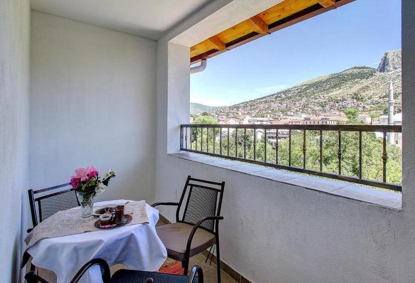 Standard Triple Room with Terrace, Almira