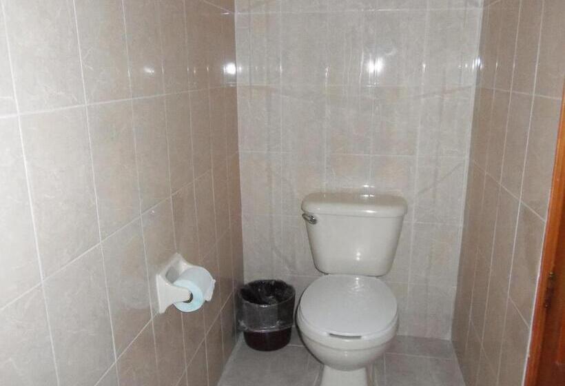 חדר בסיסי, Avenida Ixmiquilpan