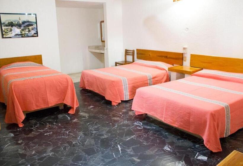 חדר סטנדרט לשלושה, Avenida Ixmiquilpan