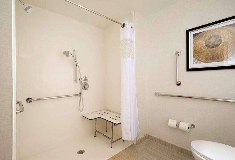 장애인을 위한 킹사이즈 침대 스탠다드 룸, Hampton Inn Washington Dc Noma Union Station