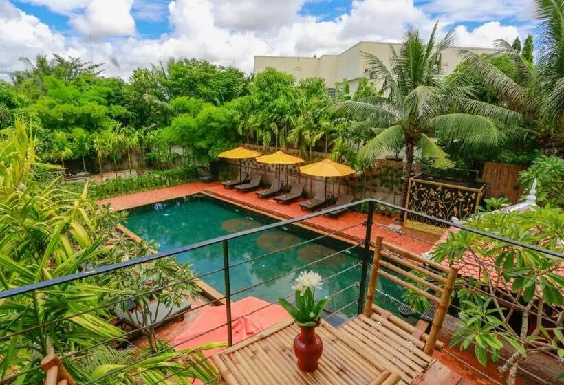 Standard Studio Pool View
