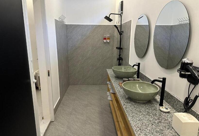 اتاق خانوادگی, Home Indochine D Angkor