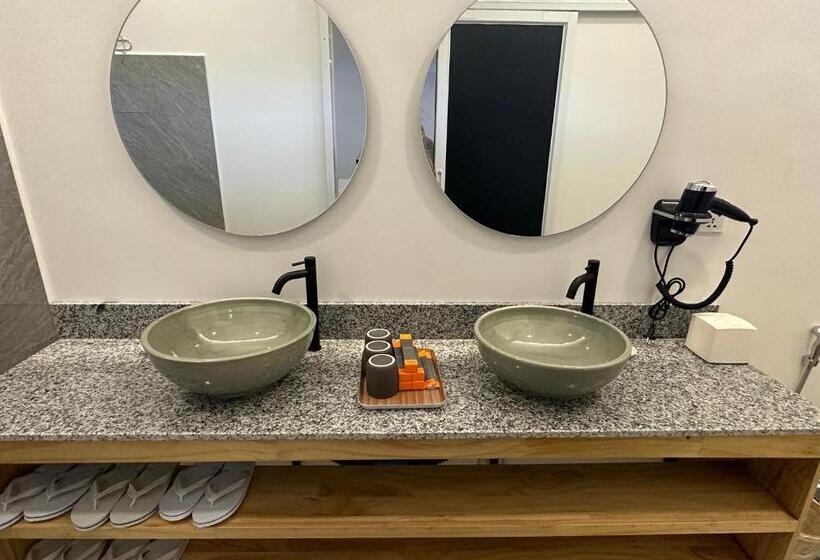 اتاق خانوادگی, Home Indochine D Angkor