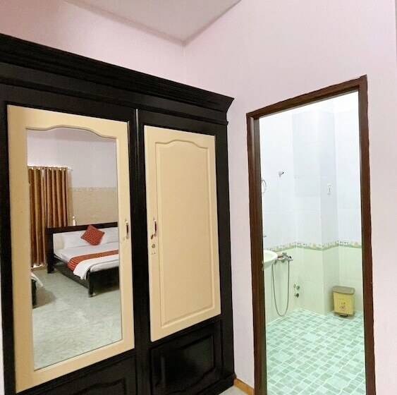 اتاق استاندارد چهار تخته, Saigon Pt