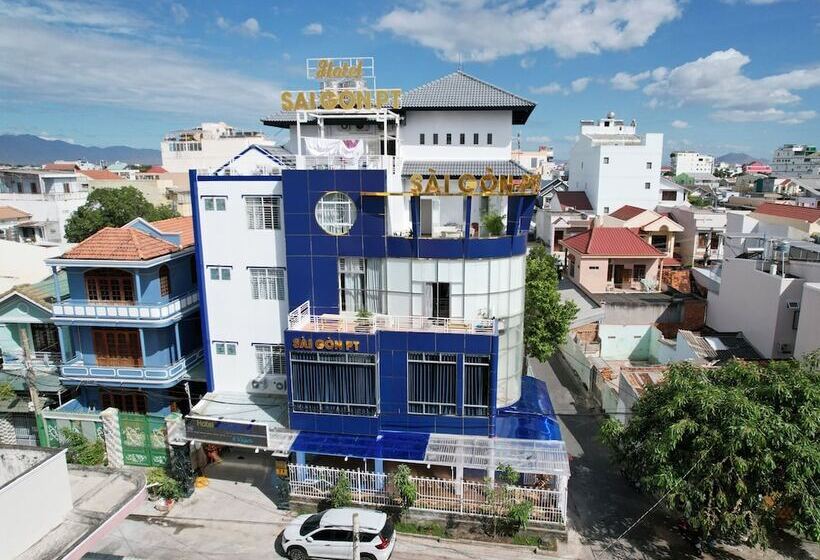 اتاق خانوادگی, Saigon Pt