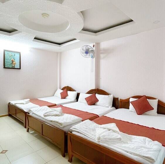 اتاق خانوادگی, Saigon Pt