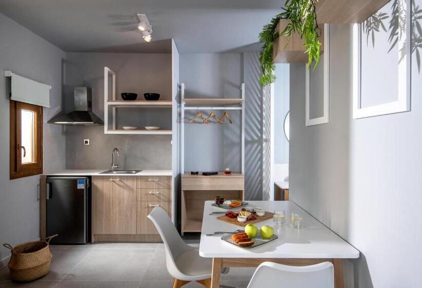 סוויטת ג'וניור, Villa Elite By Checkin Adults Only