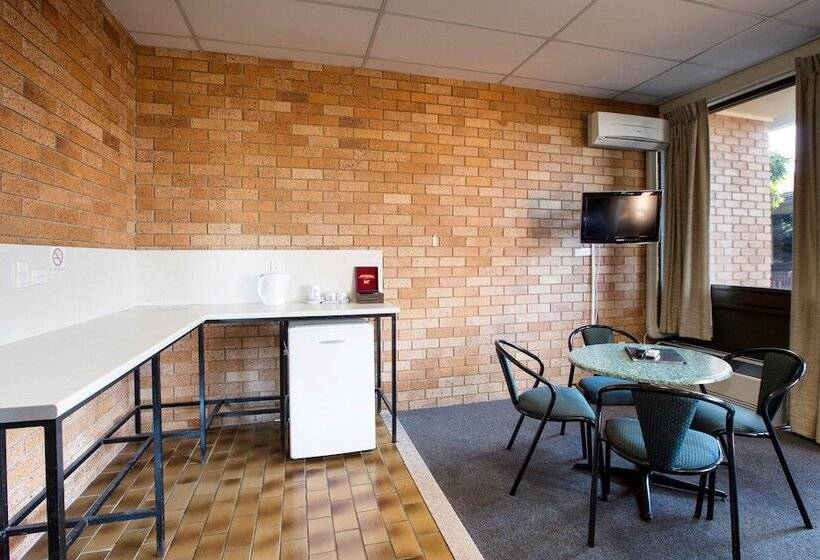 经济房, Villa Noosa